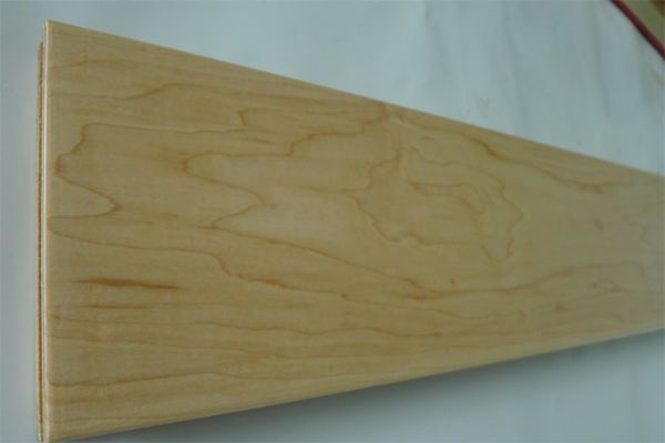 為什么有些體育木地板安裝完成后出現(xiàn)異響？