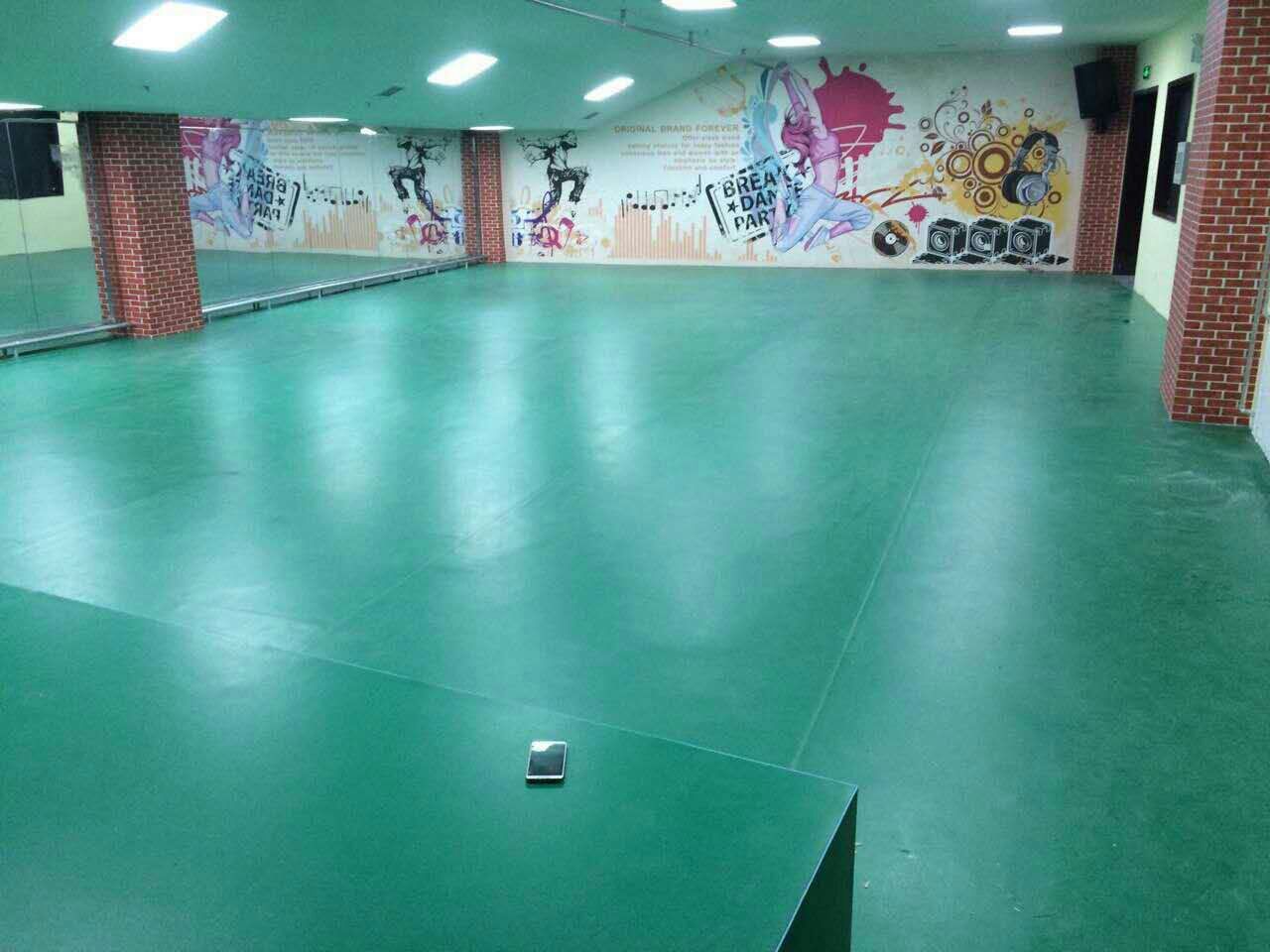 運(yùn)動(dòng)地膠