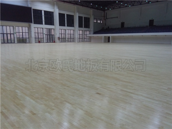 運(yùn)動(dòng)木地板